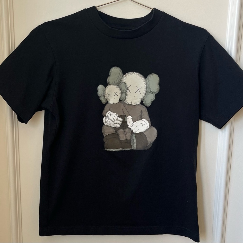Uniqlo x KAWS Limited Edition Sitting Companion Short Sleeve T-Shirt Men’s XS